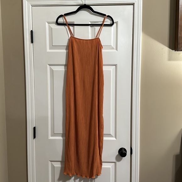 Madewell The Goldie Dress in Plissé Sunset Haze - Picture 4 of 9